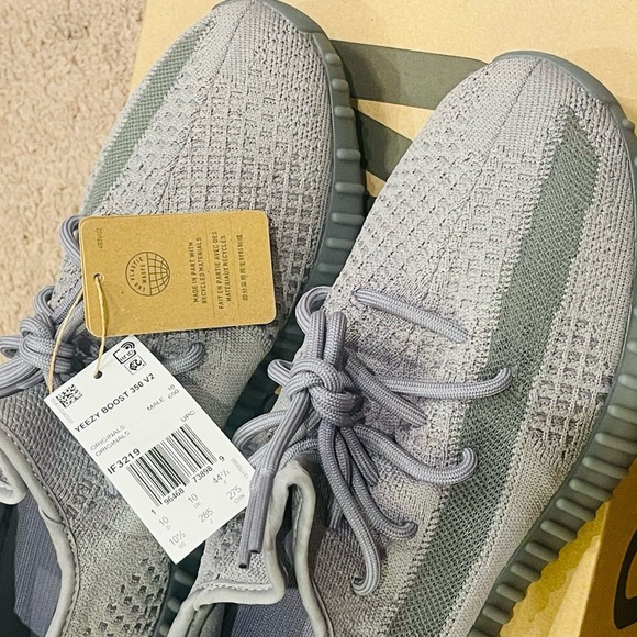 adidas Yeezy Boost 350 V2 Grey - Picture 6 of 7